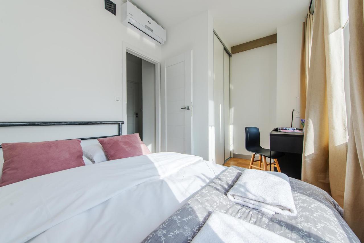 Dworzec Centralny P&O Serviced Apartments ワルシャワ エクステリア 写真
